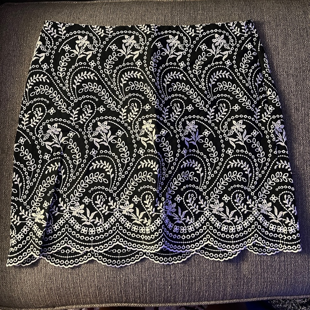 NEW LOFT embroidered skirt size 14